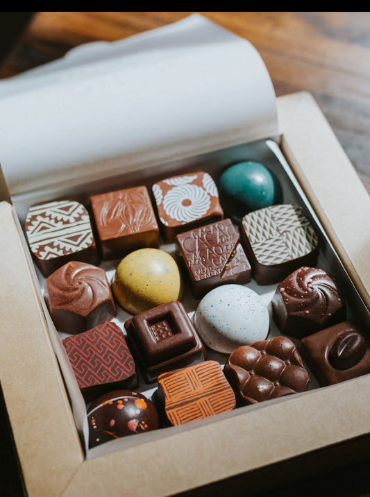 16-Piece Bonbon Box